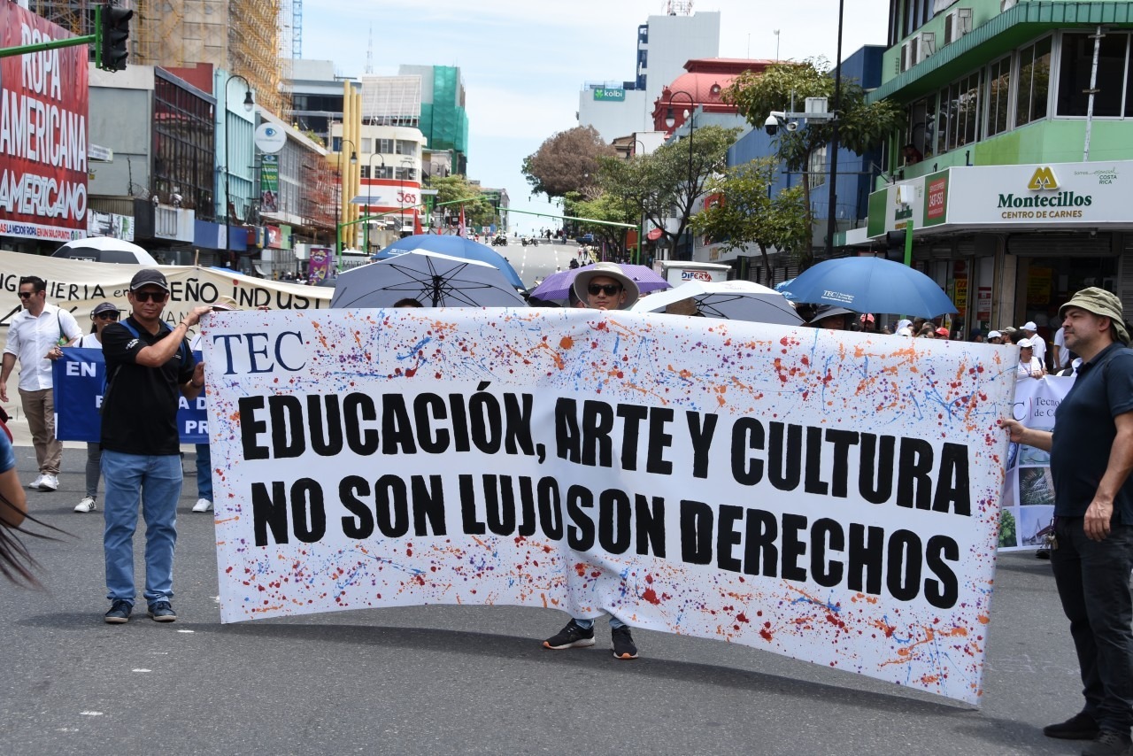 El lunes trabajadores de la educación realizarán marcha estatal