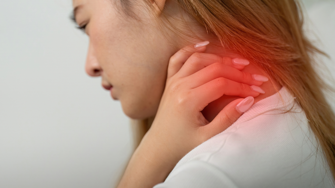 Taming Chronic Pain at Home: How Red Light Therapy Can Support You