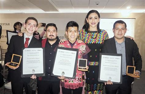 Jóvenes chiapanecos son los que más leen, revela sondeo local