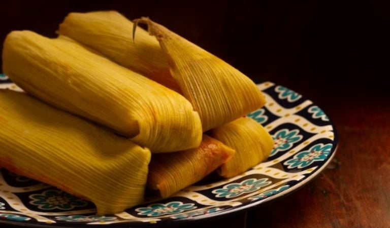 Con 86 años, Tía Mili sigue vendiendo tamales en Tuxtla