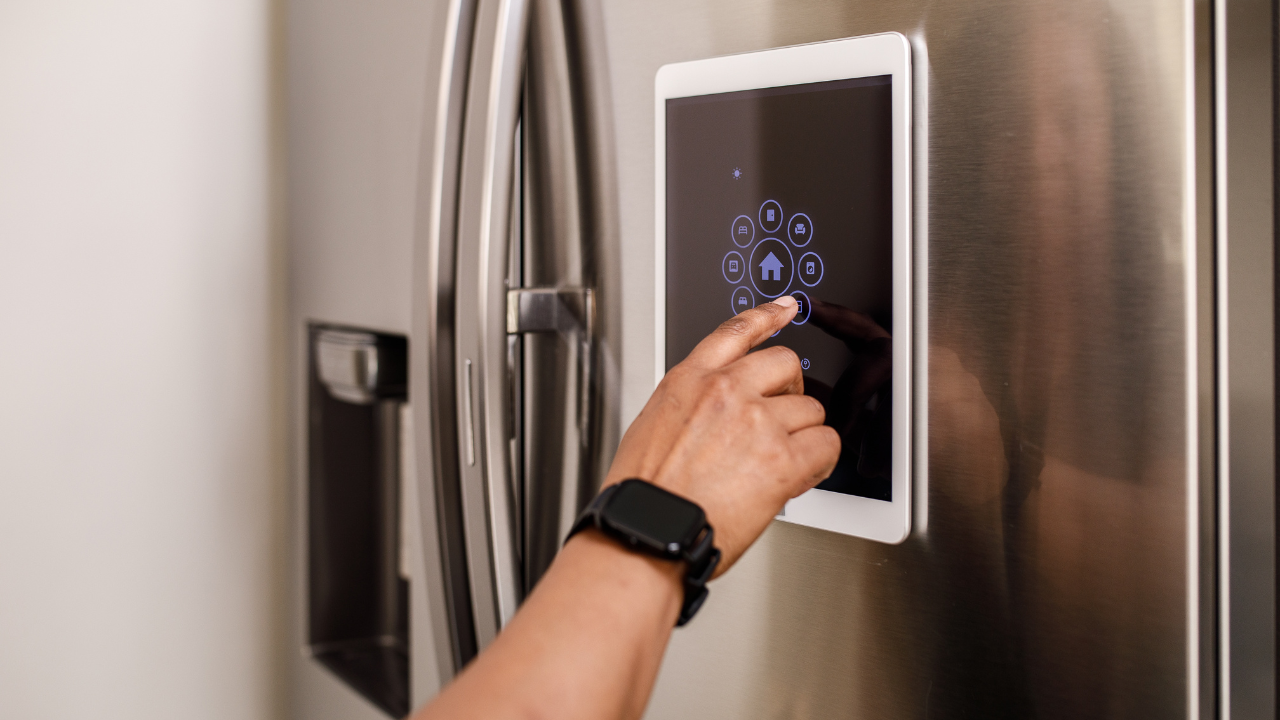How Voice Assistants Can Reduce Stress in the Kitchen