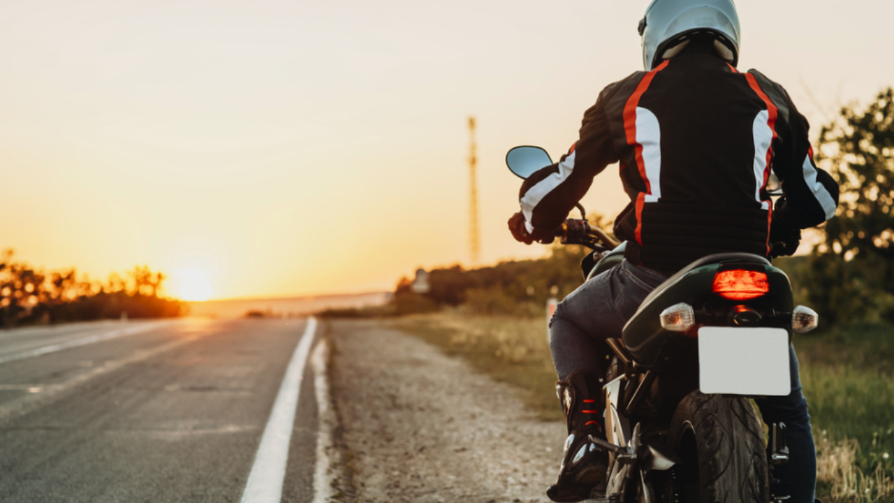 Shoulder and Neck Pain on Long Rides: Causes and Fixes