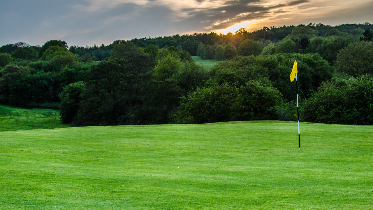 Why Golf Simulators Get Expensive Faster Than You Expect