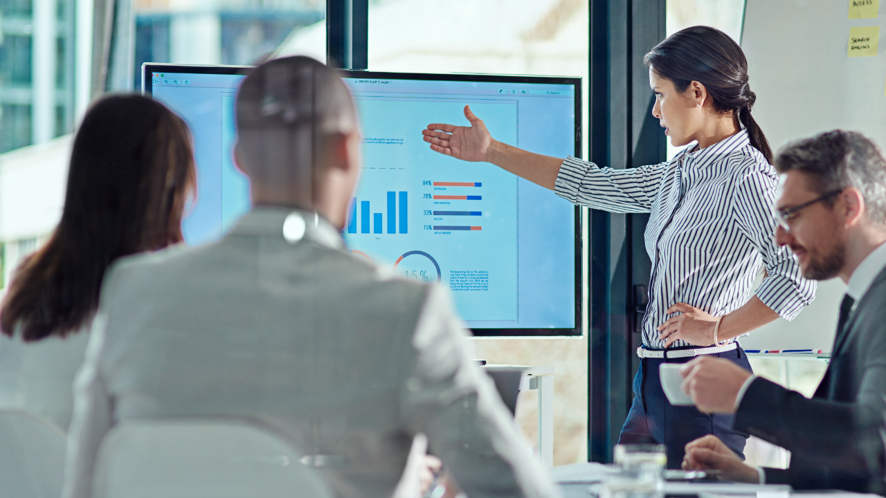The Best AI Tools for Building a Pitch Deck