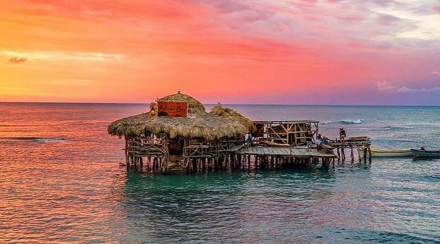 Pelican Bar Tour