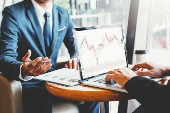 Finance broker
