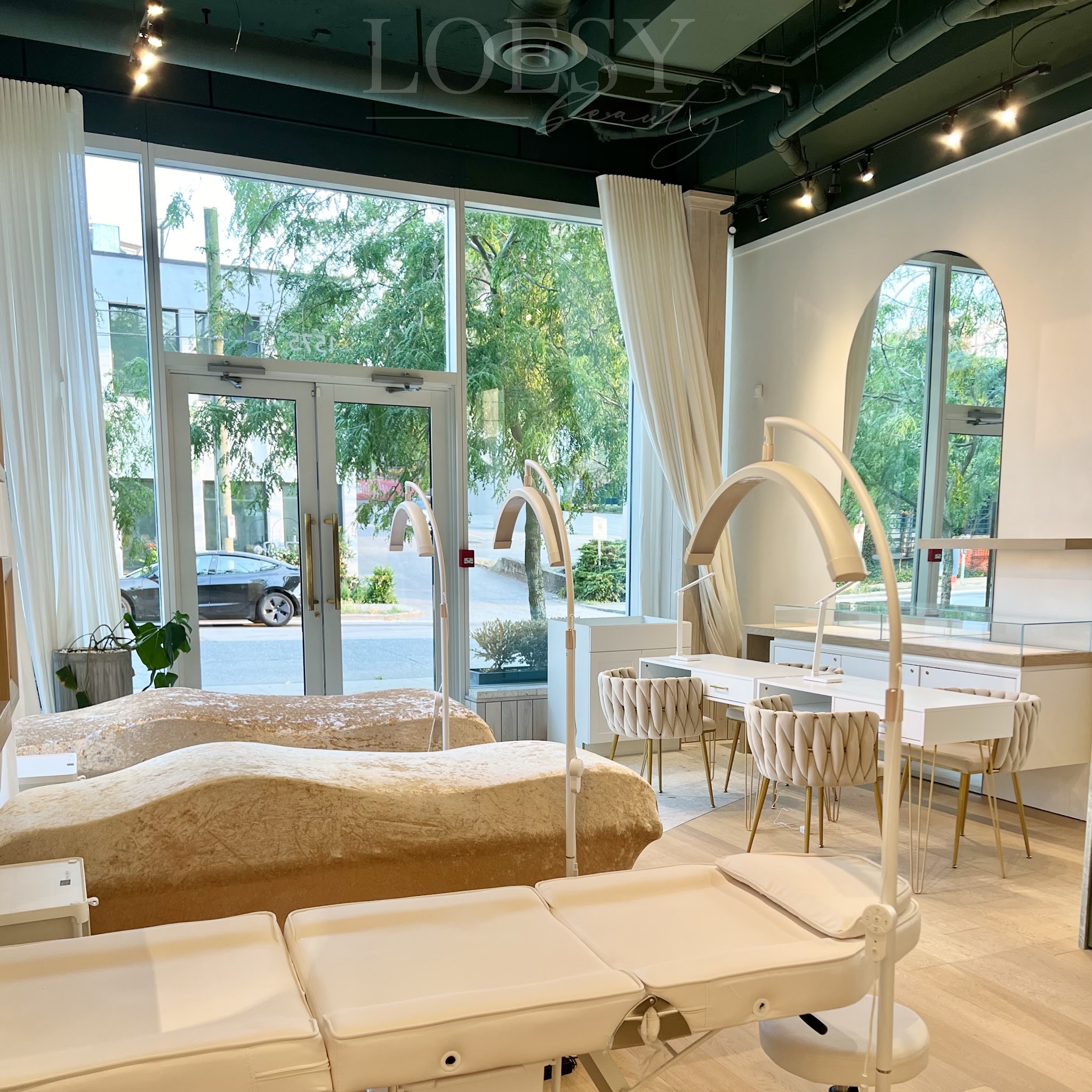 LOESY Beauty - Lash Extensions Vancouver Brow Bar