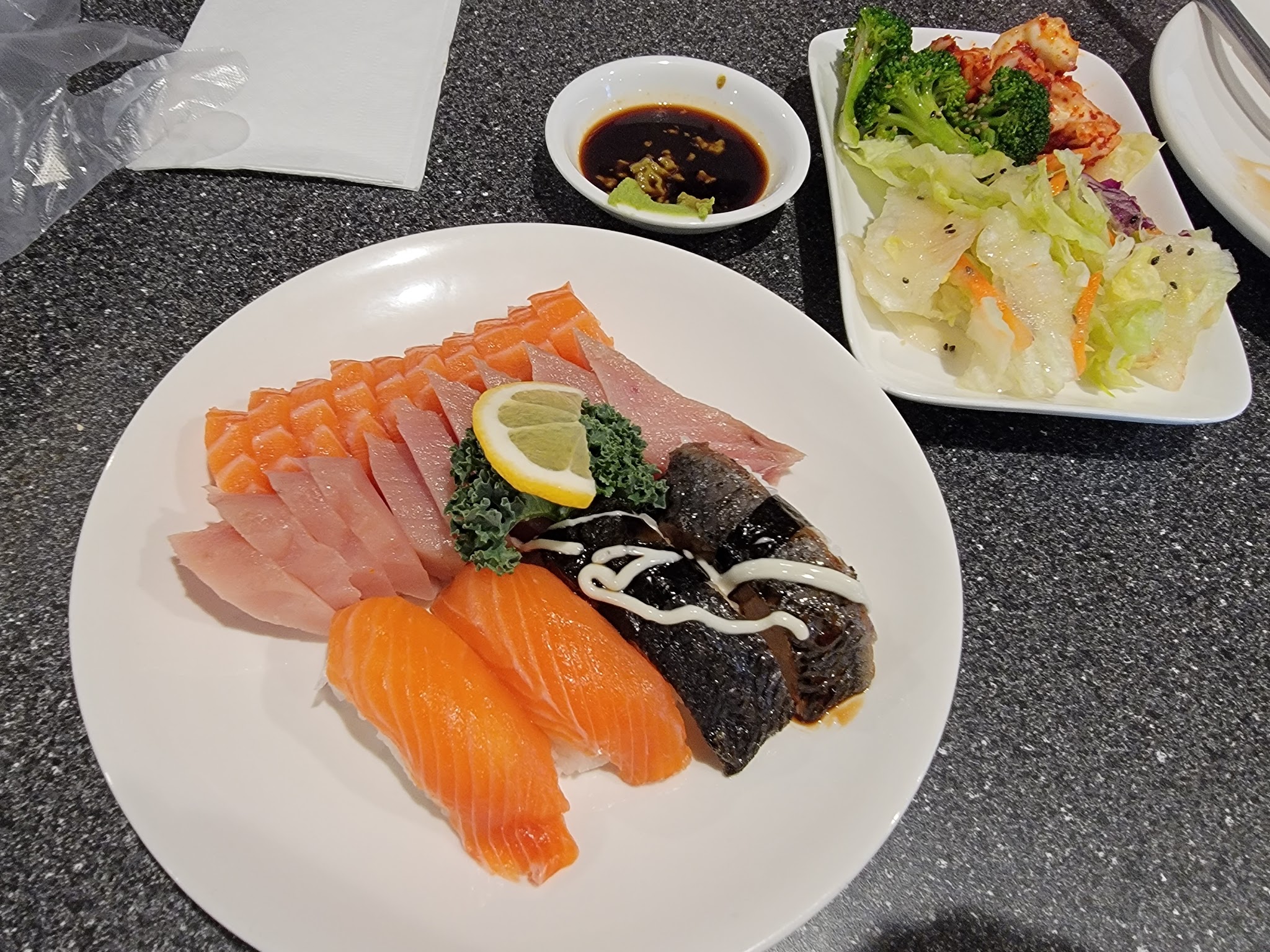 Ilukjo Sushi & BBQ