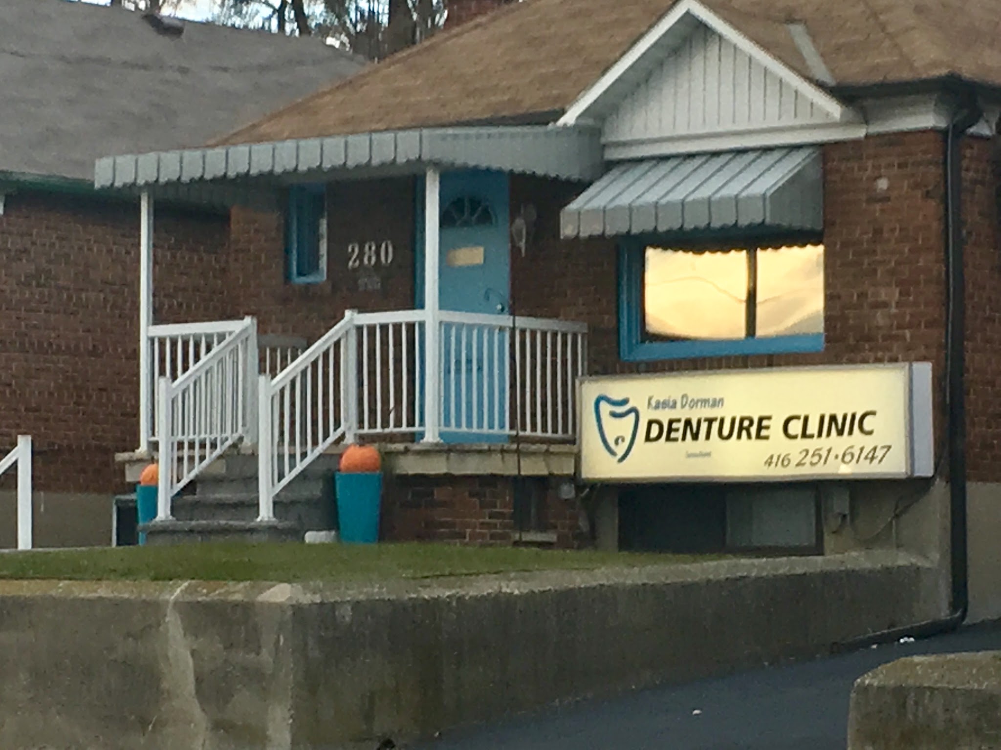Dorman Denture Clinic