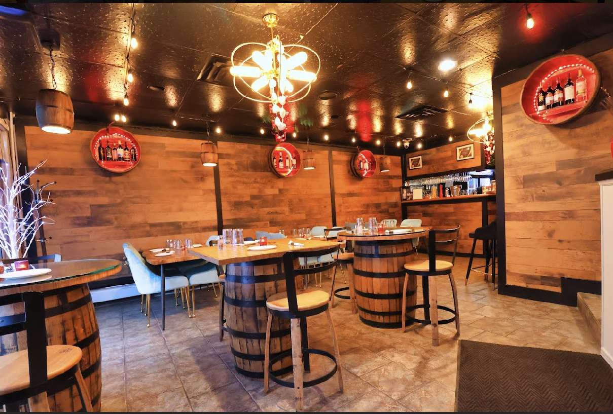 AARON’S RESTAURANT & PIZZA HOUSE