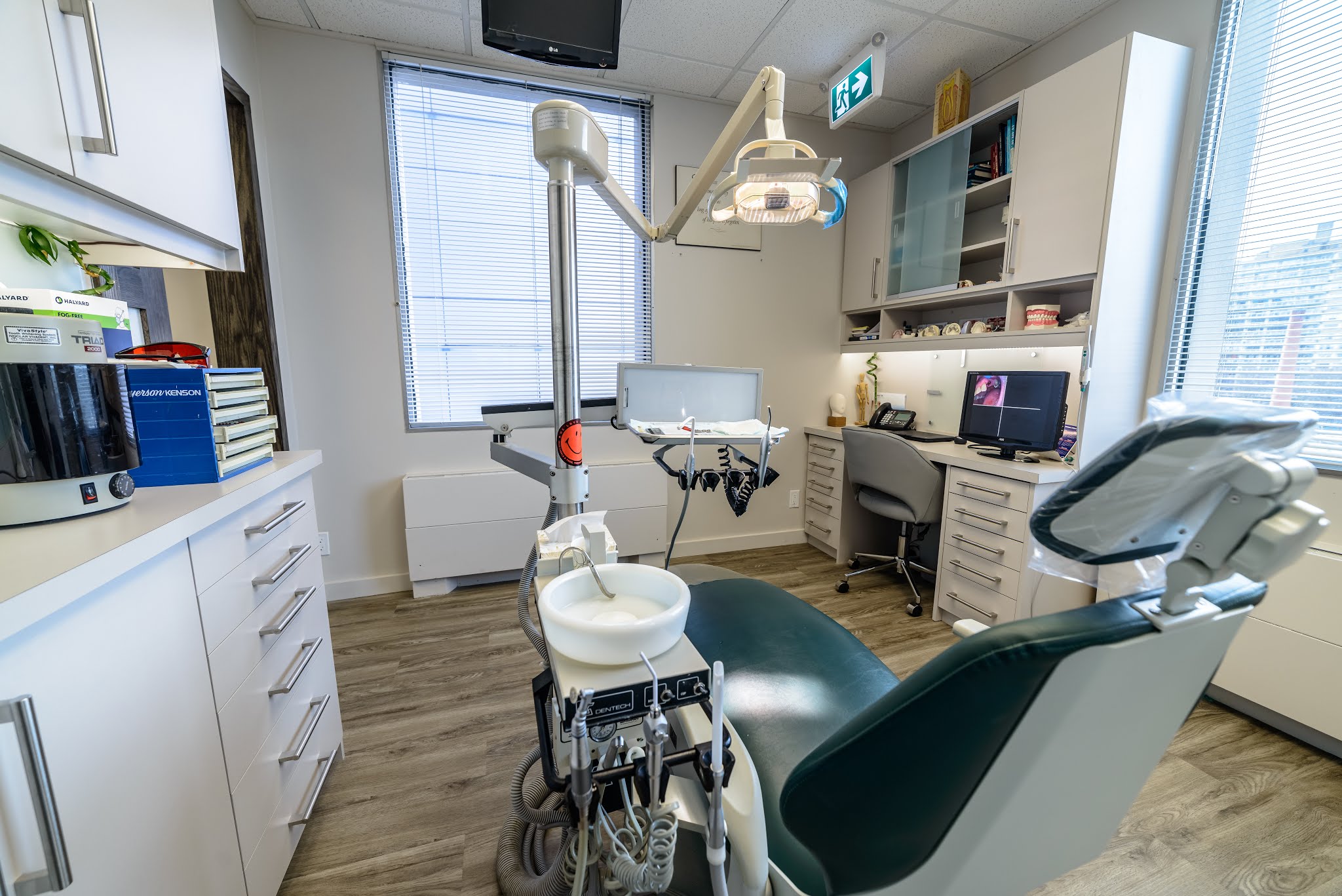 Cohen Cosmetic & Emergency Denture Clinic, EST.1982. CDCP Denture Service Plan Accepted. Expertise In Flexible Dentures.