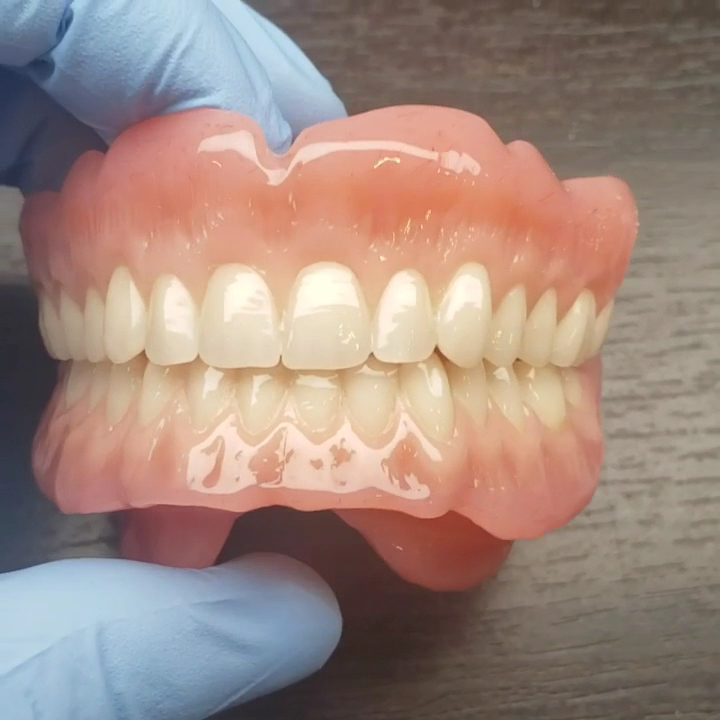 Wellness Mobile Dentures