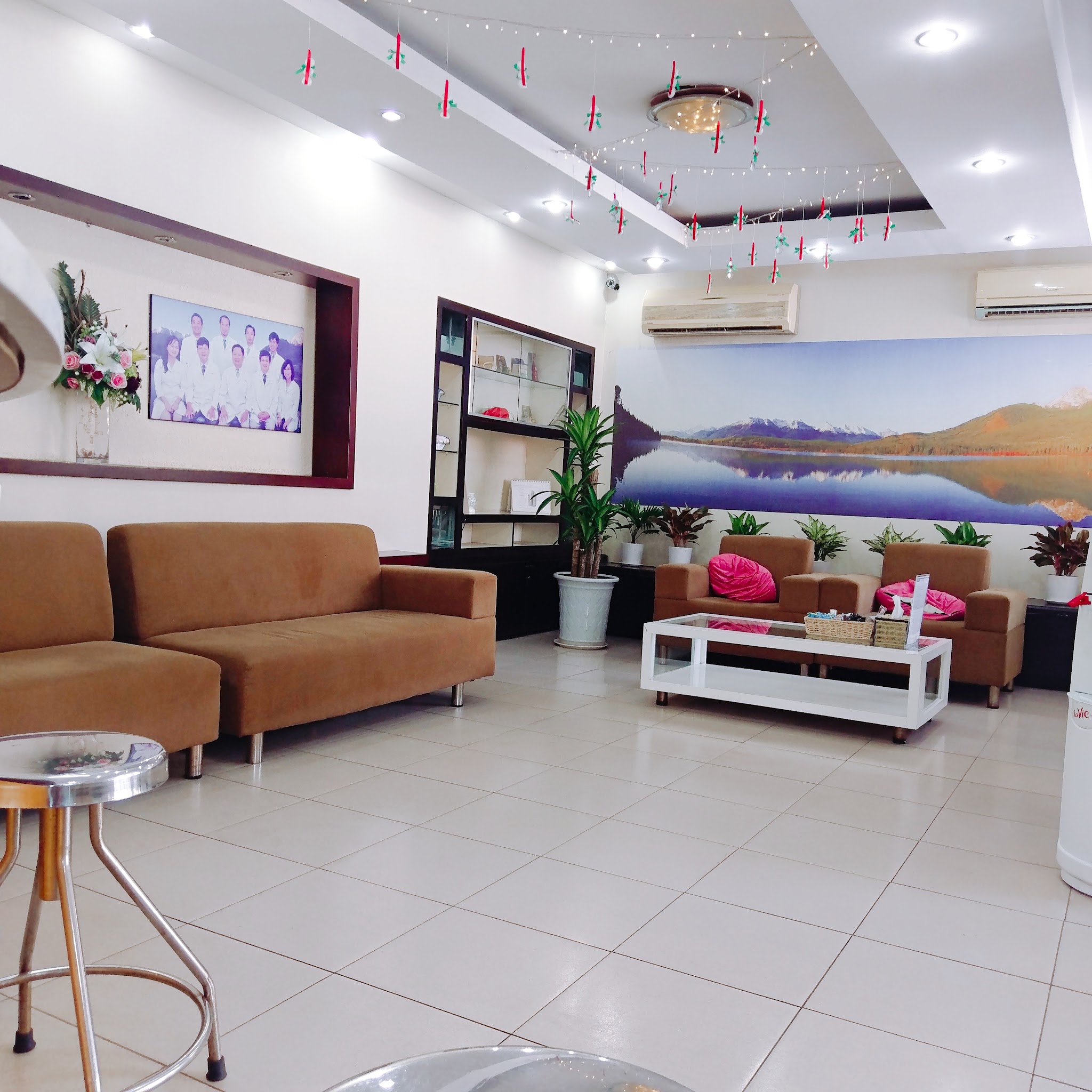 Nhaviet Dental Implant Center