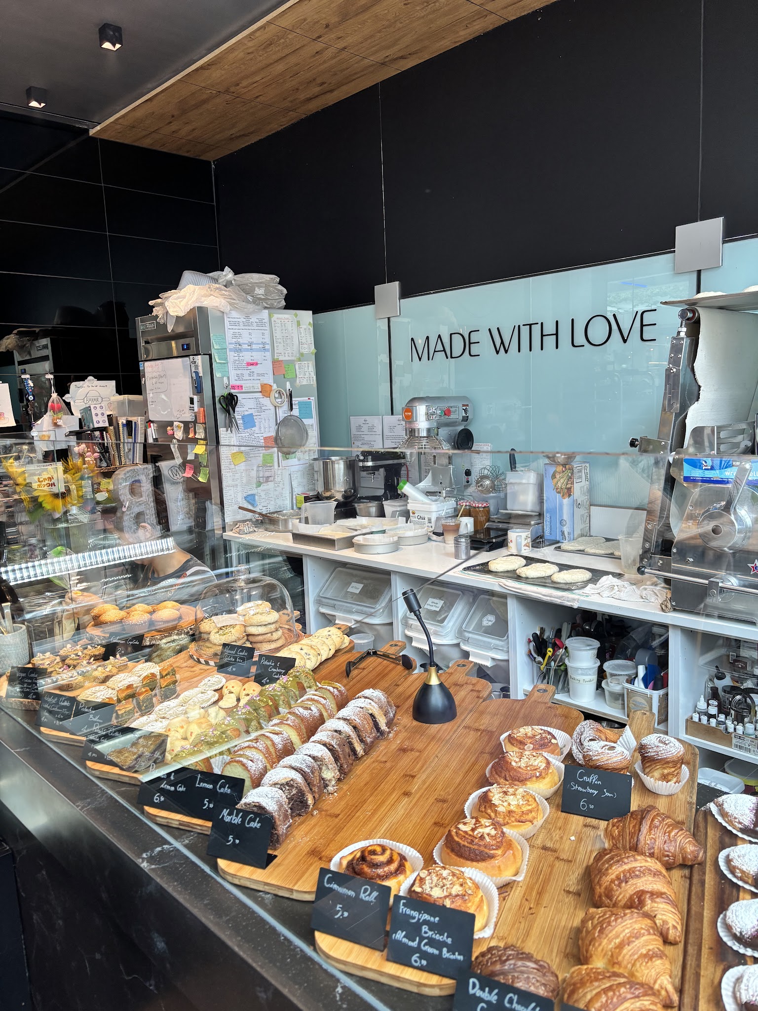 Bahar Bakery & Cafe