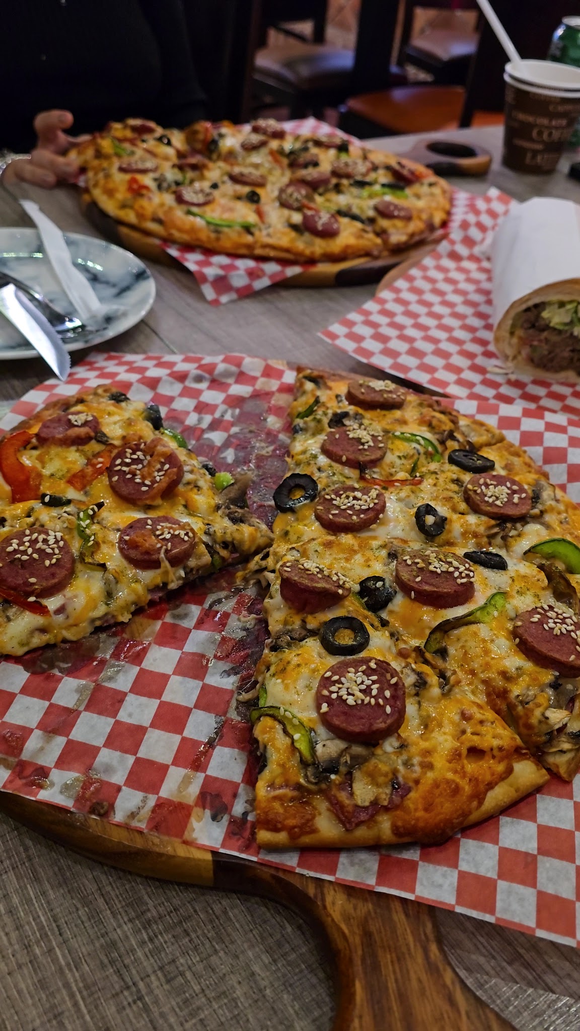 Late Night Pizza Bar