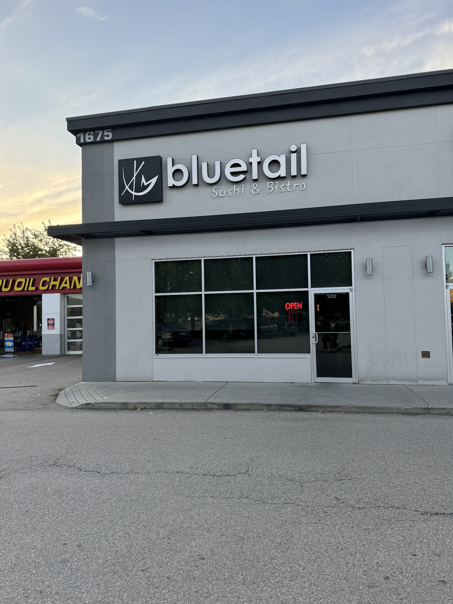 Bluetail Sushi - Commerce