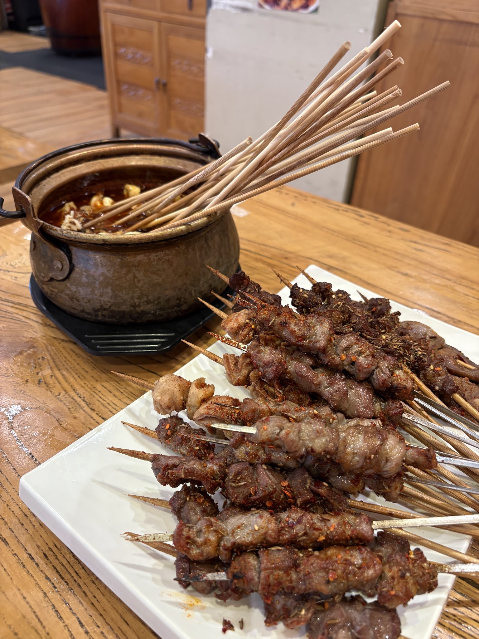 Happy Tree House BBQ Kingsway木屋炭烤(溫哥華店)