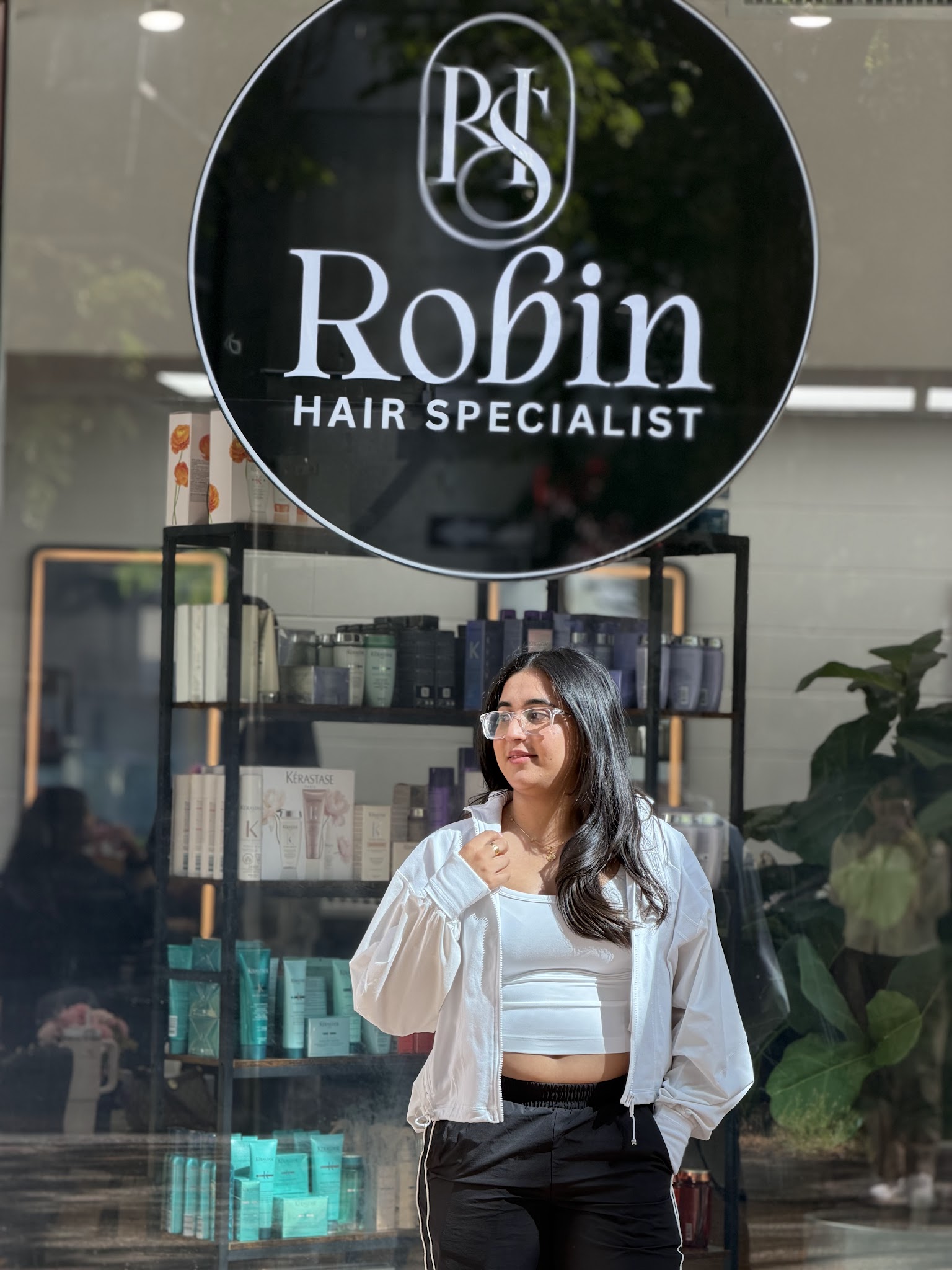 Robin Hair Specialist