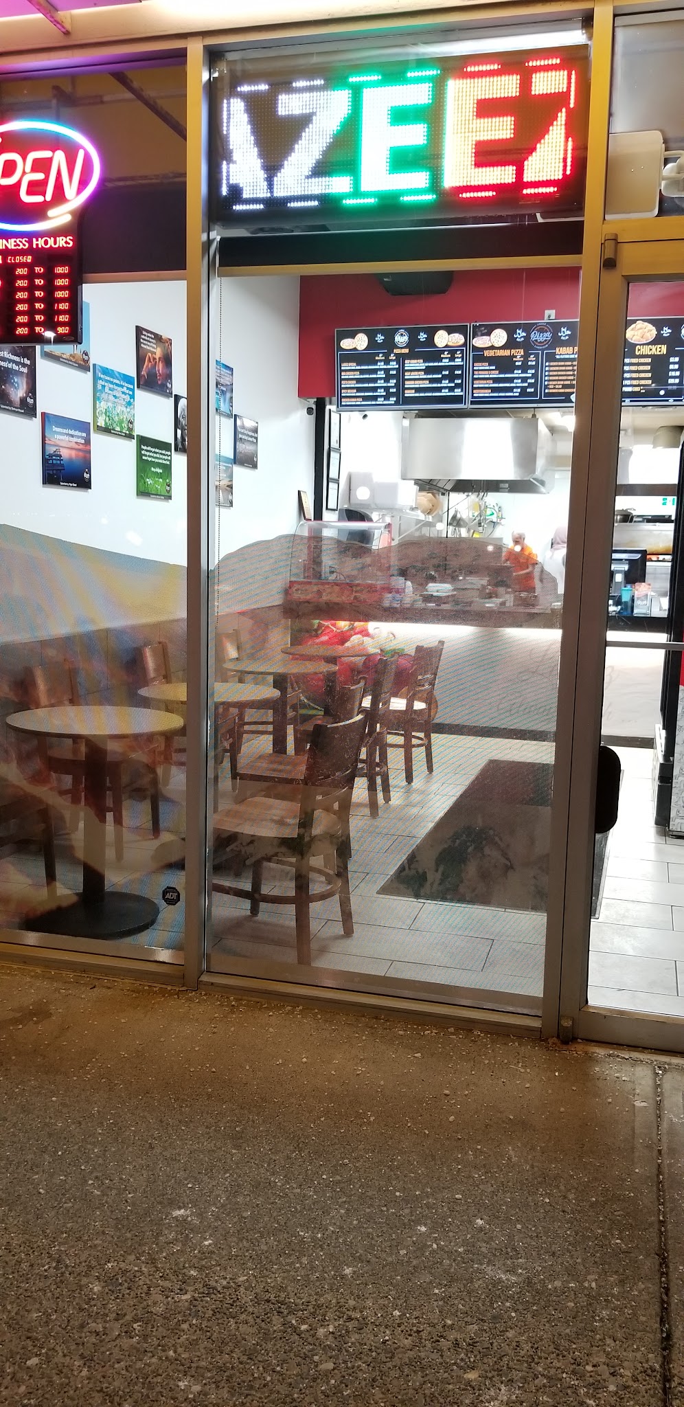 Lazeez Pizza & Kabob House Surrey (Halal, حلال)