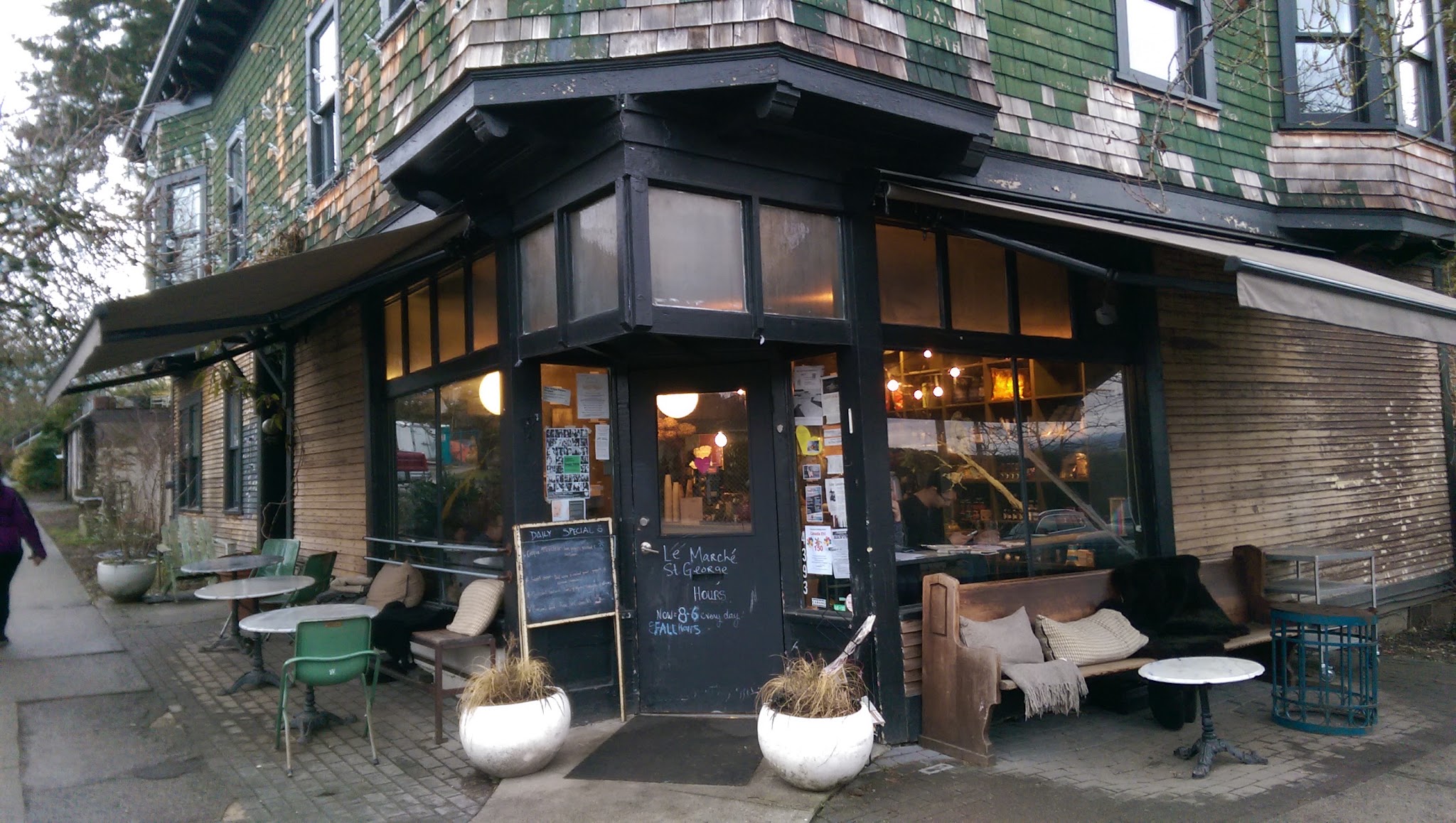 Le Marché St. George