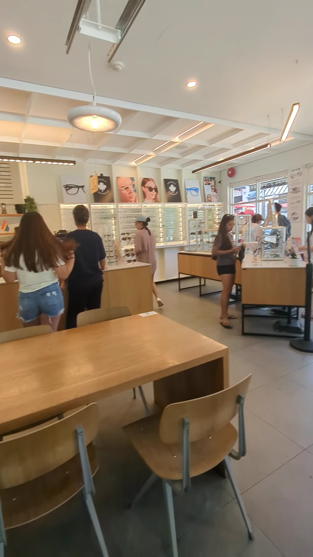 KITS Cafe & Eyewear