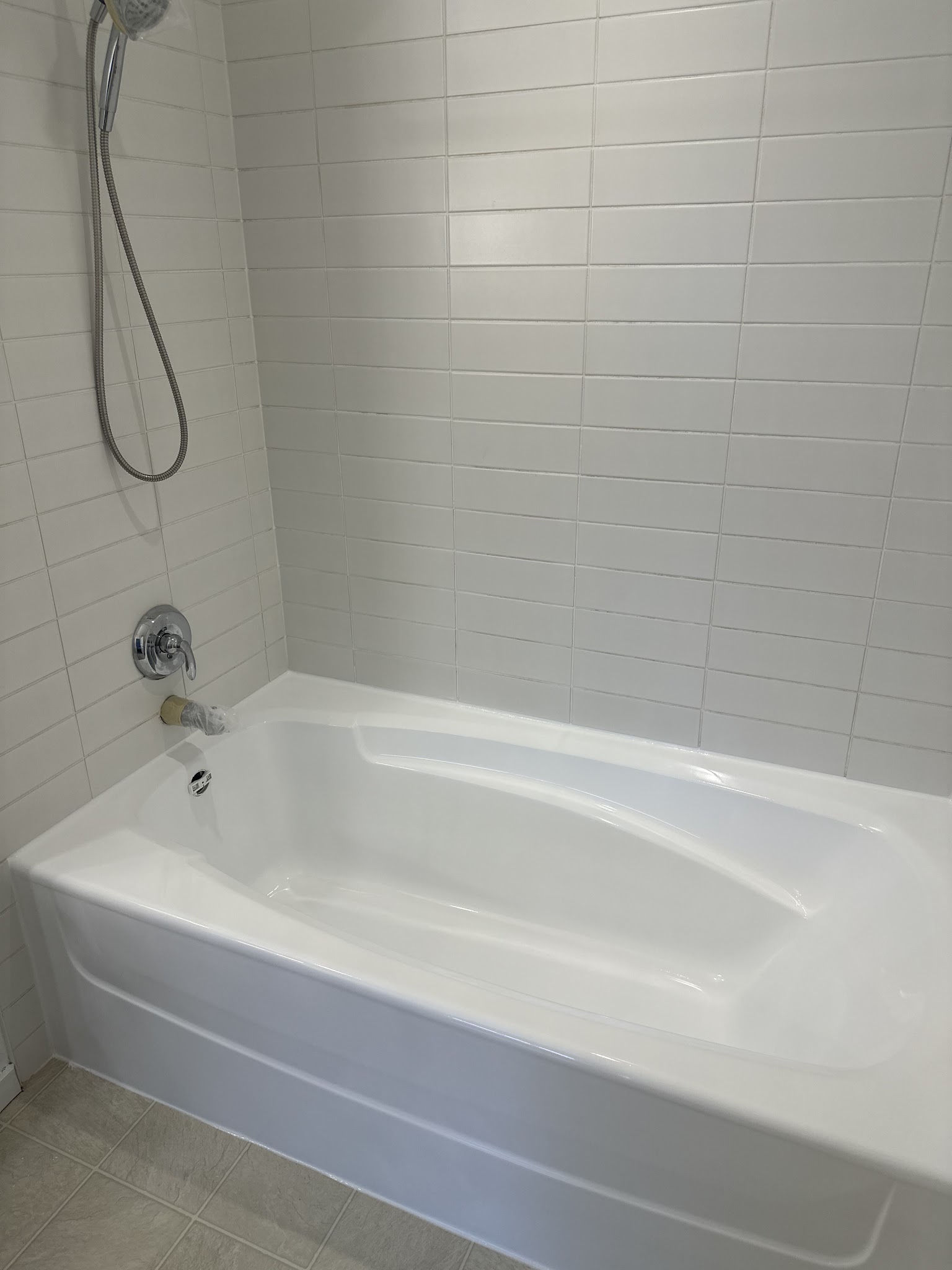 Tub Master Bathtub Refinishing/Reglazing