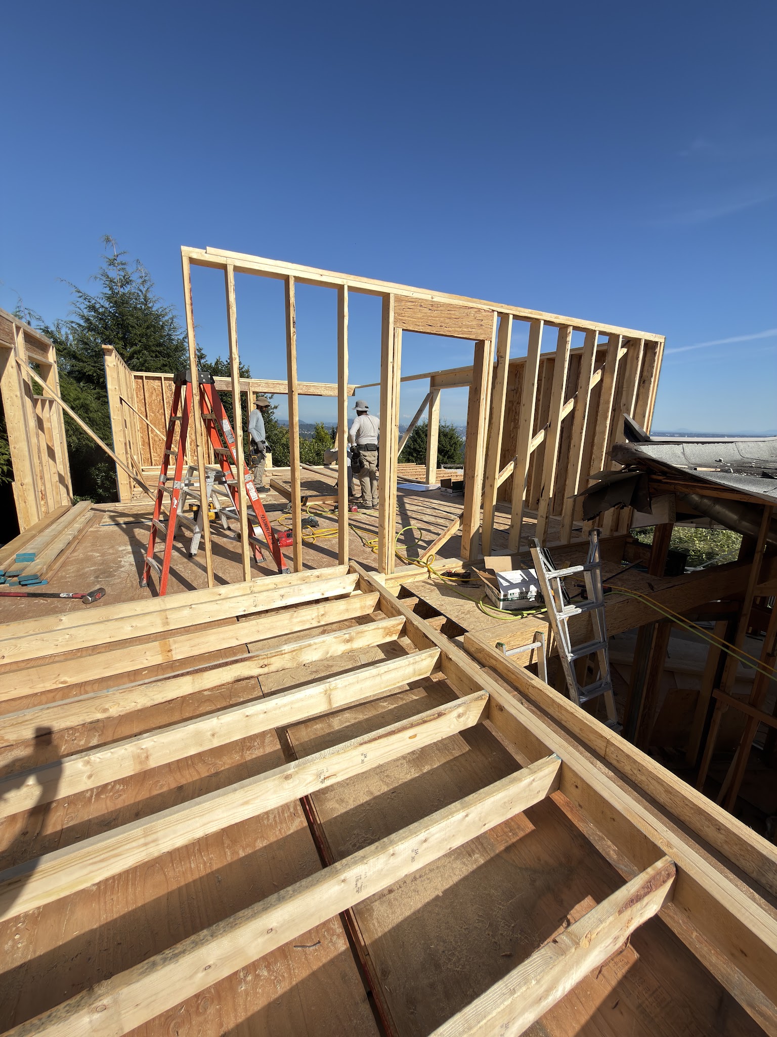ReLux Construction (Residential & Commercial)