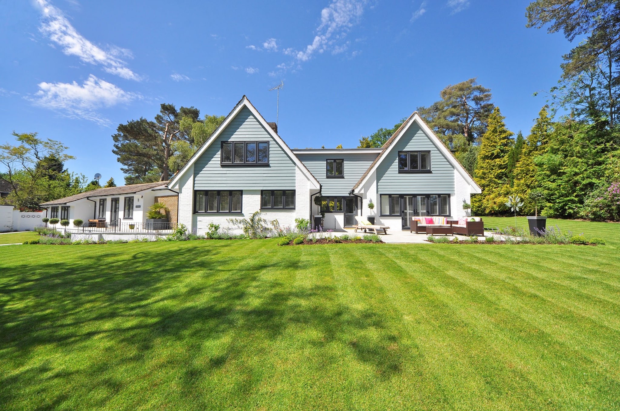 West Coast Lawns & Gardens