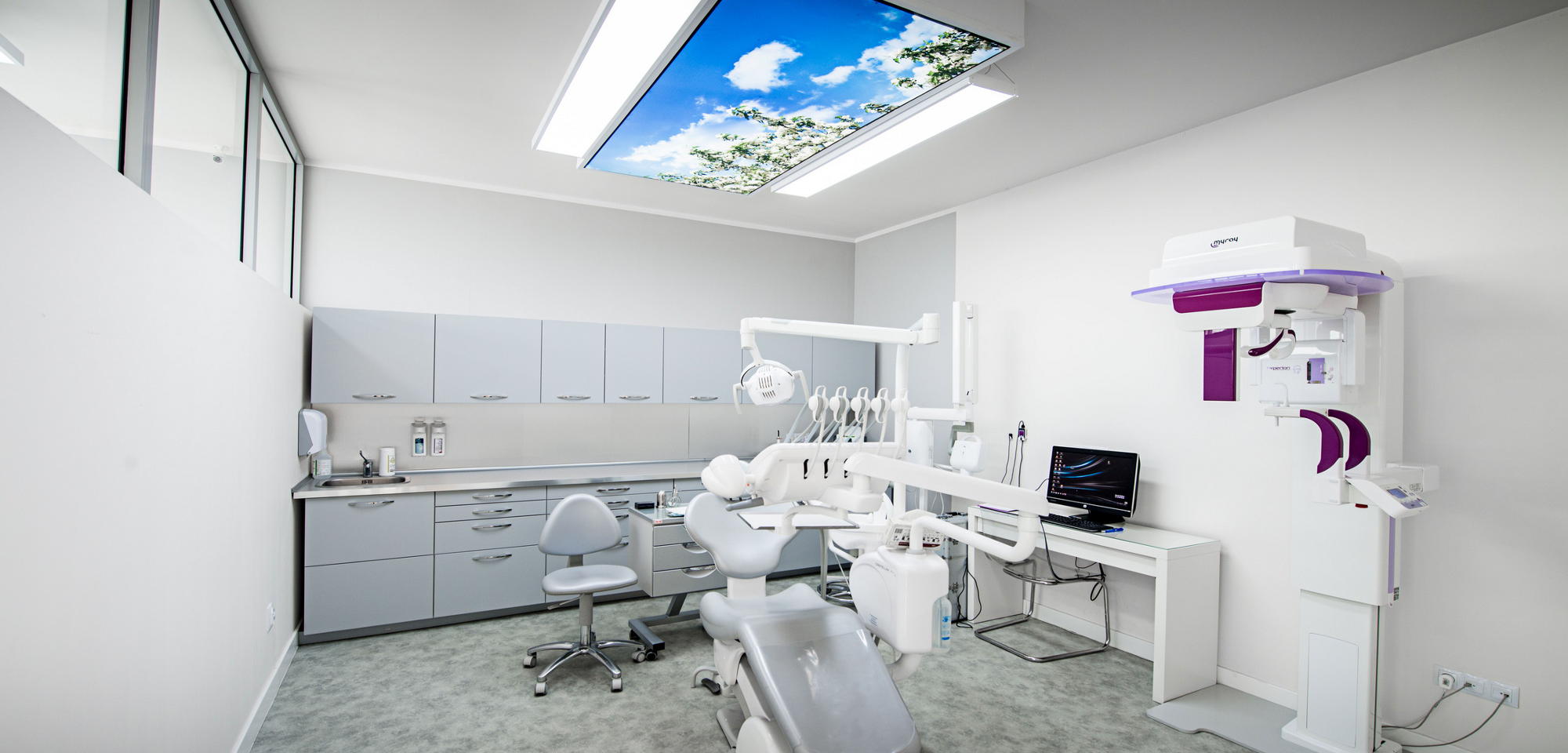 Dental implants, dentistry treatment in Poland | Perfect Smile Institute, Dental Implantology