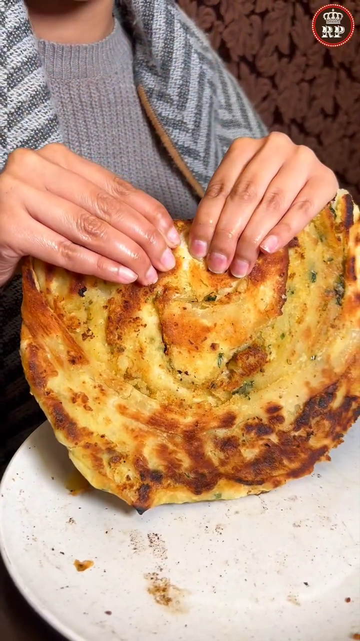 Royals Pizza | Indian Cuisine | Indian Pizza