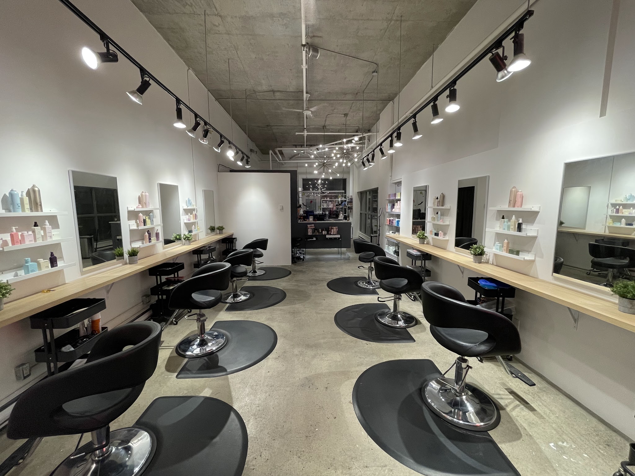 Artel Salon West 6th