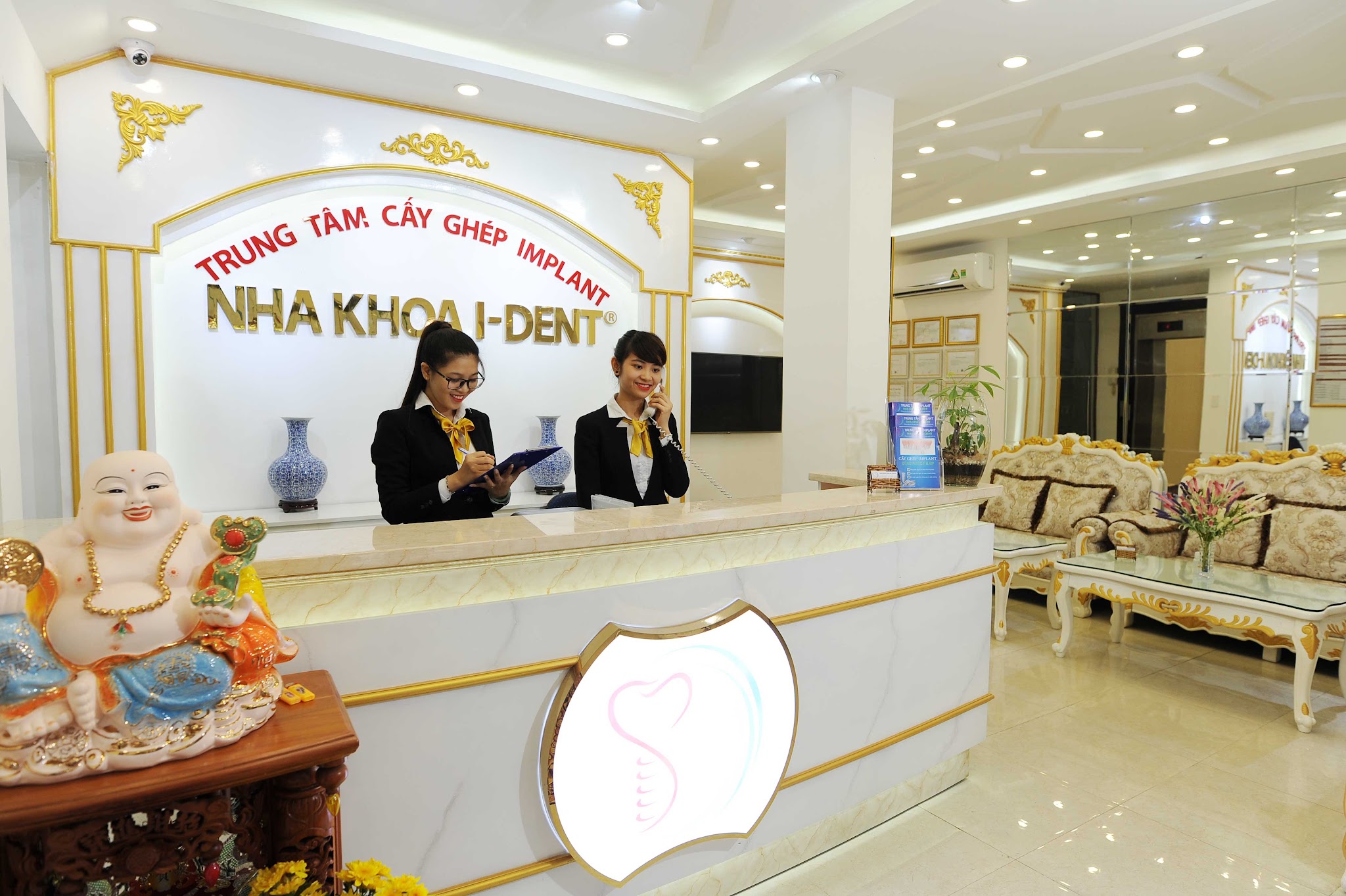 I-DENT DENTAL IMPLANT CENTER