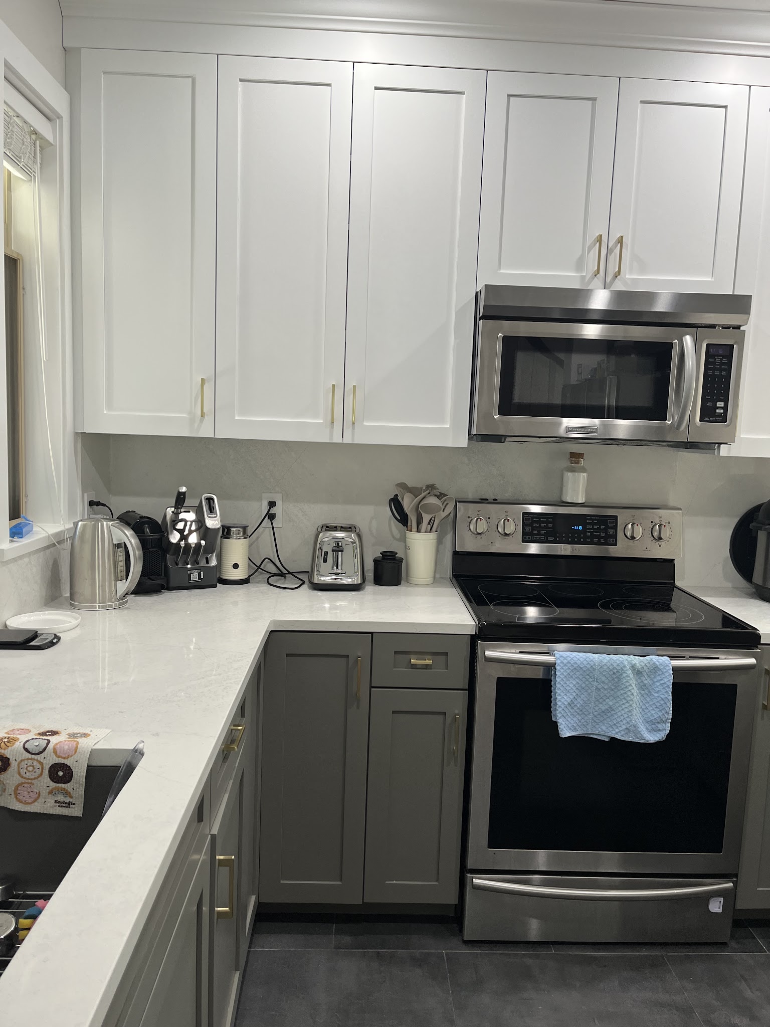 Cabinet Painting Vancouver