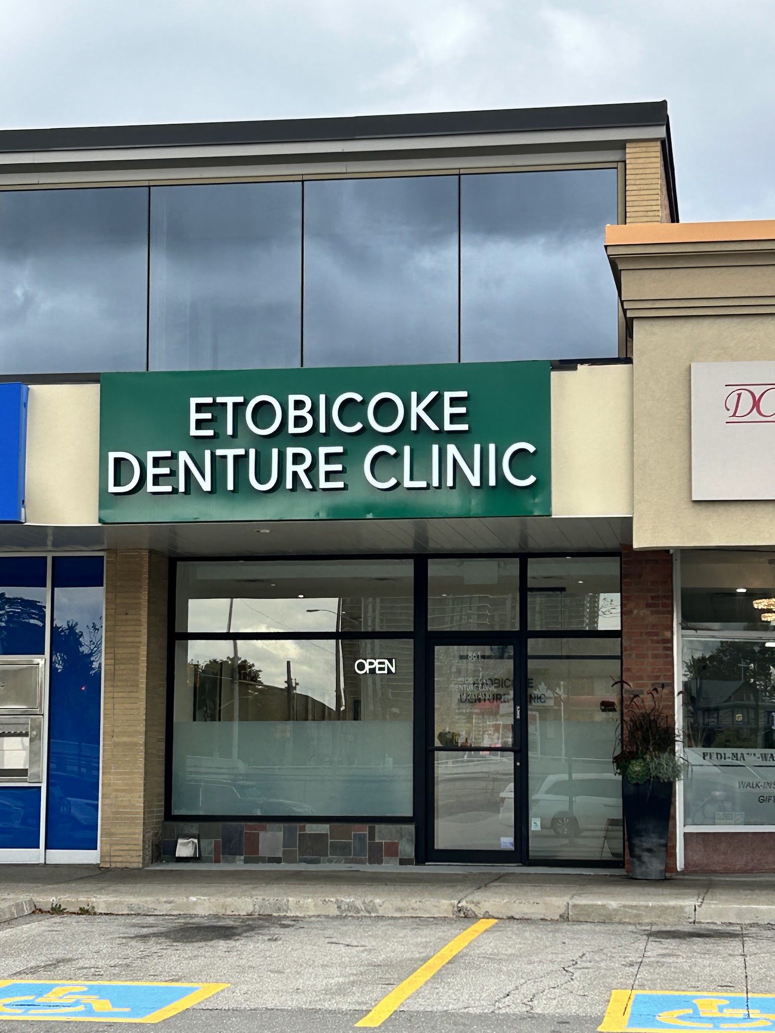 Etobicoke Denture Clinic