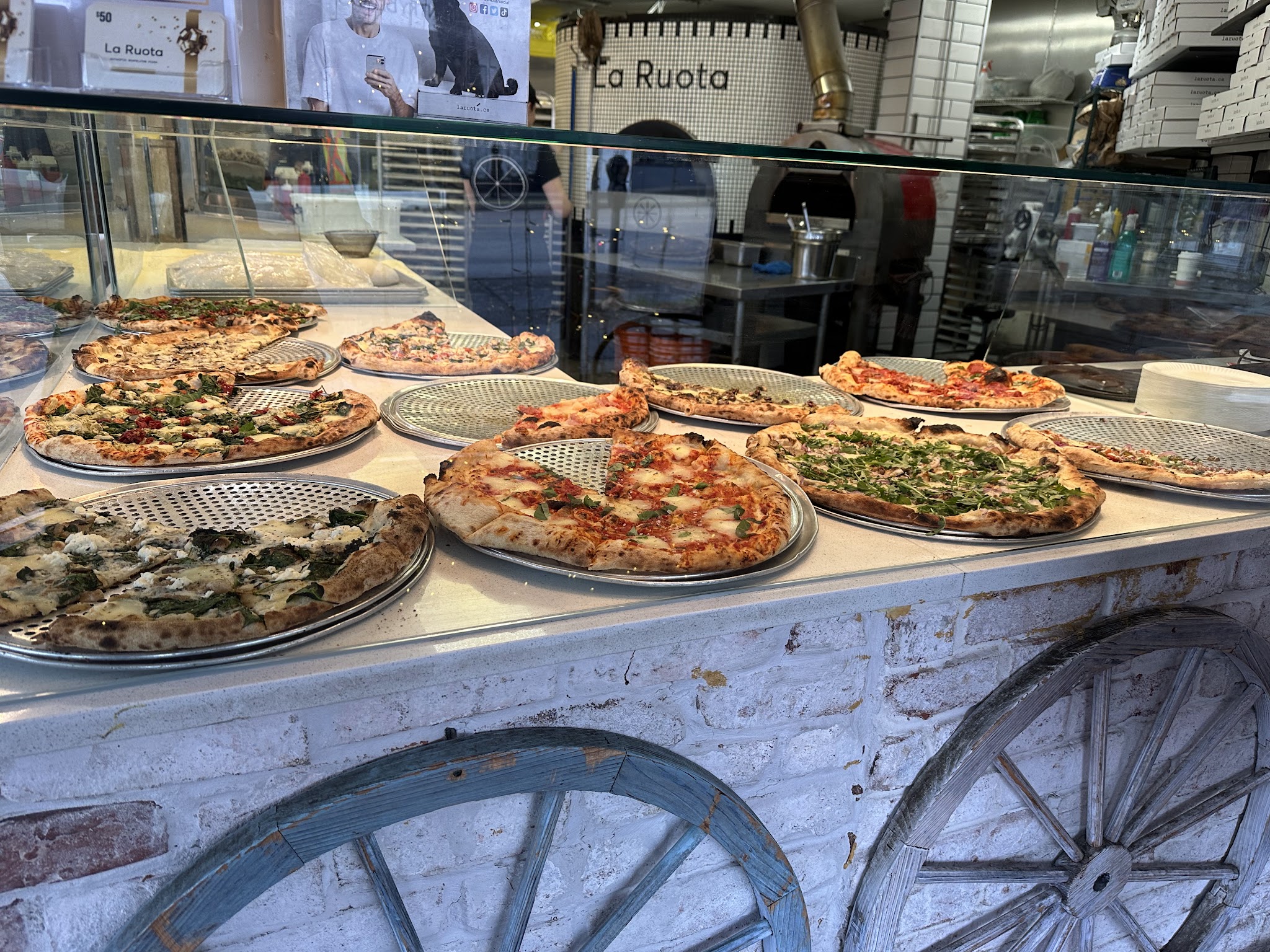 La Ruota Pizzeria Kitsilano
