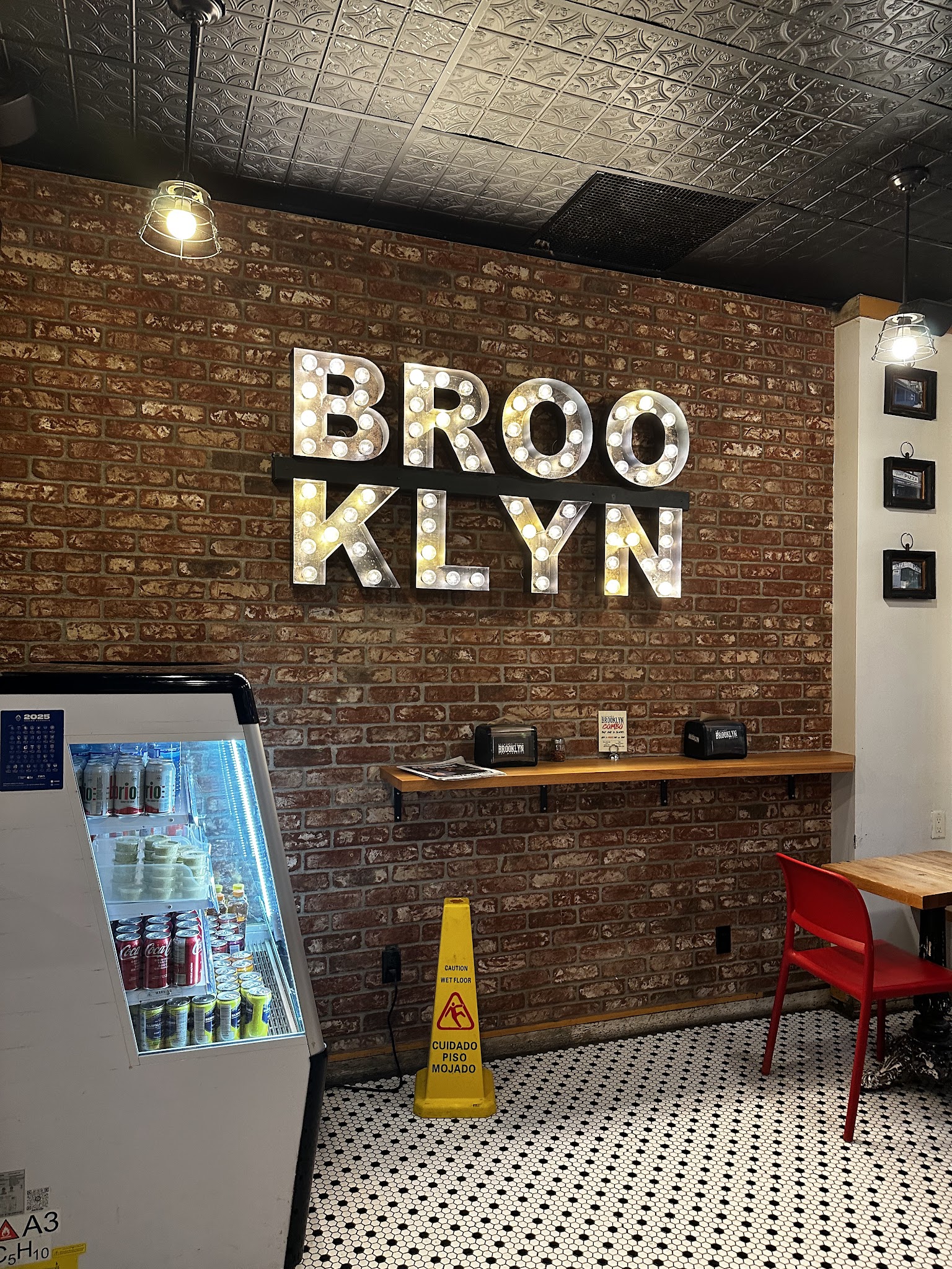 Straight Brooklyn Pizza