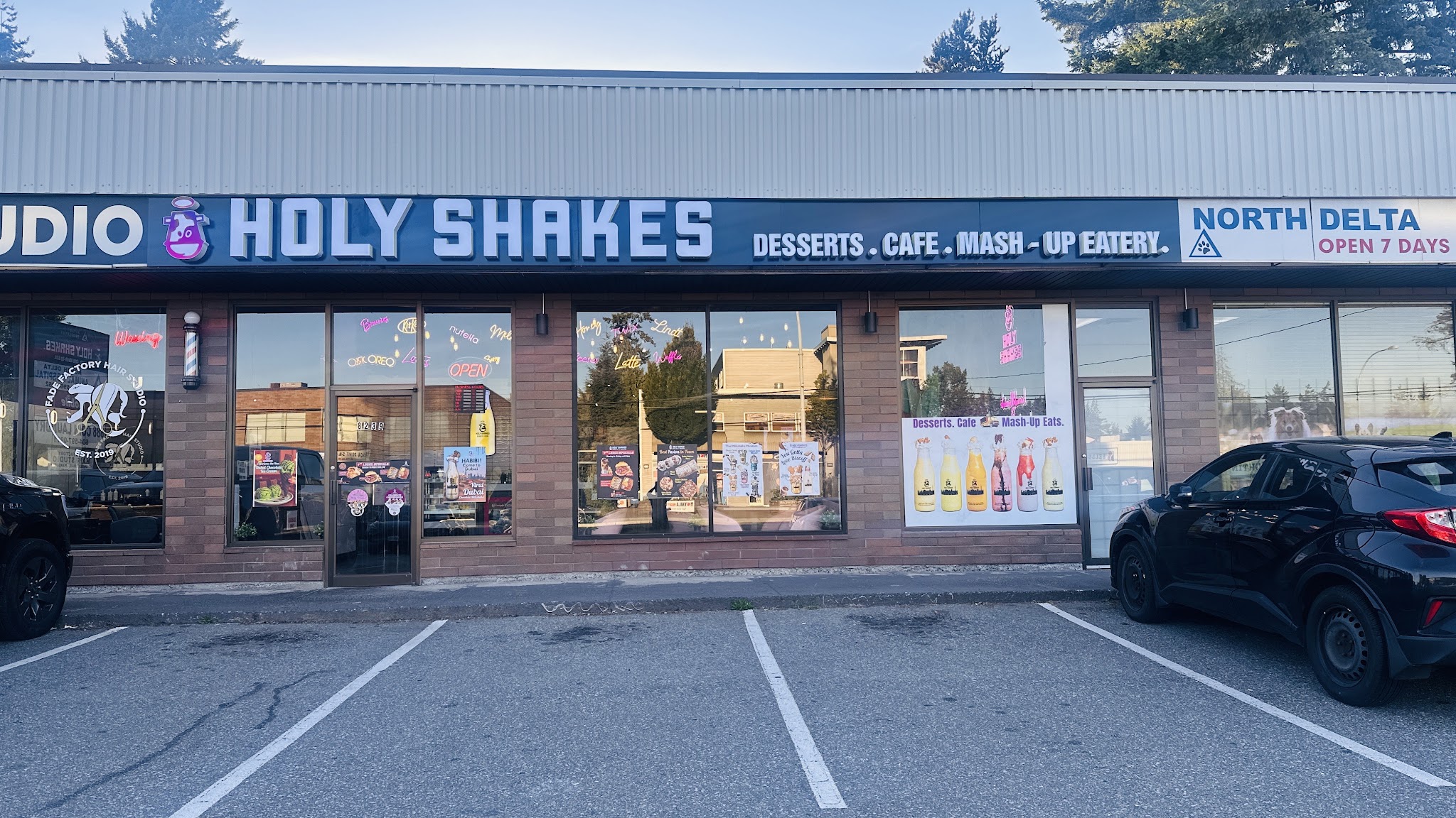 Holy Shakes Cafe Delta SCOTT RD