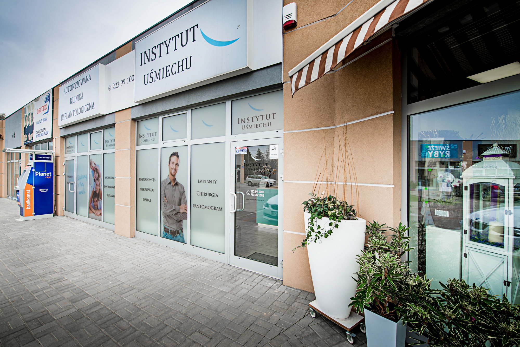 Dental implants, dentistry treatment in Poland | Perfect Smile Institute, Dental Implantology