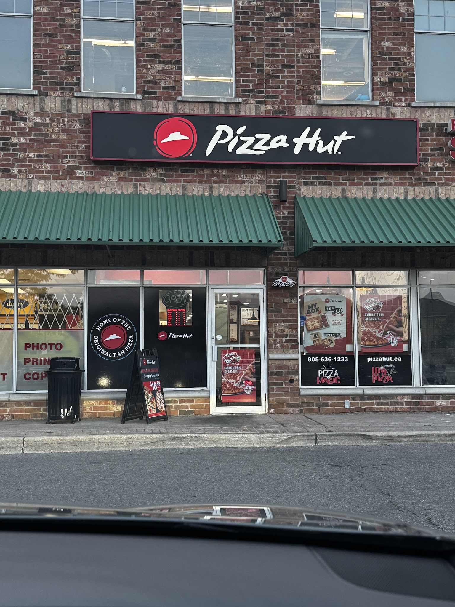 Pizza Hut Milton