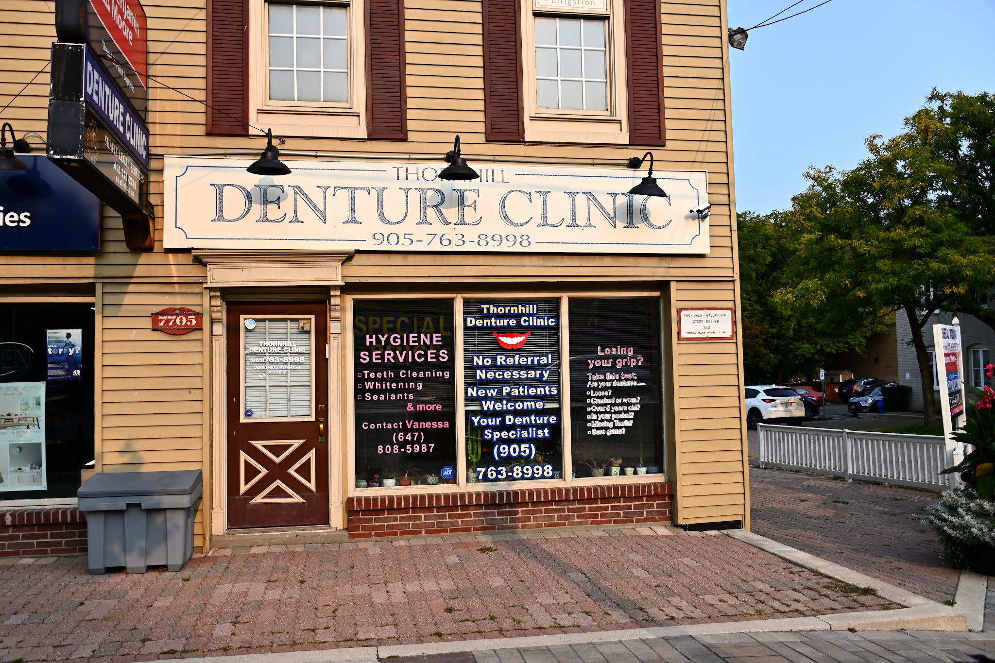 Thornhill Denture Clinic