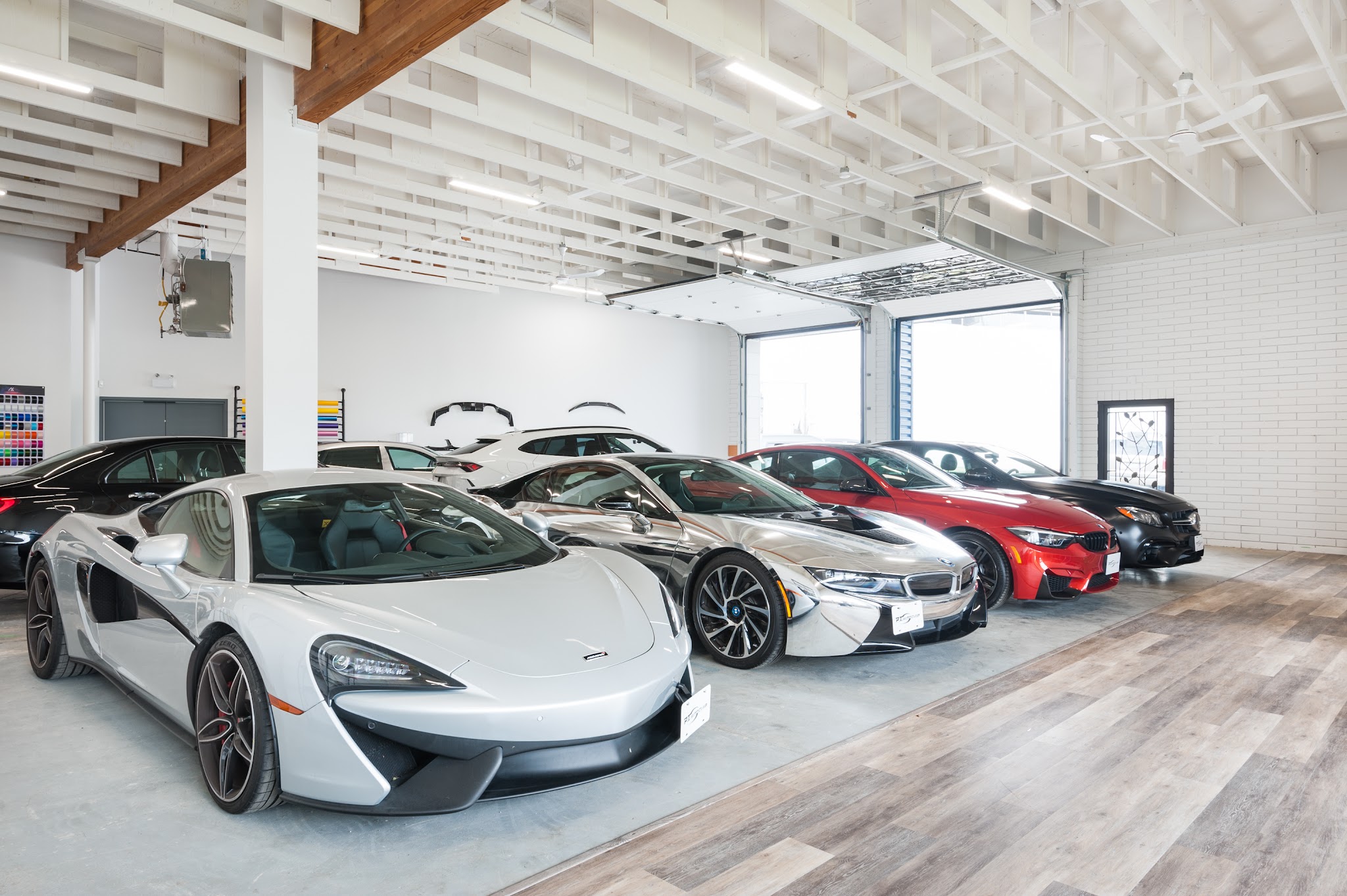 PI AUTO CLUB皮埃汽车
