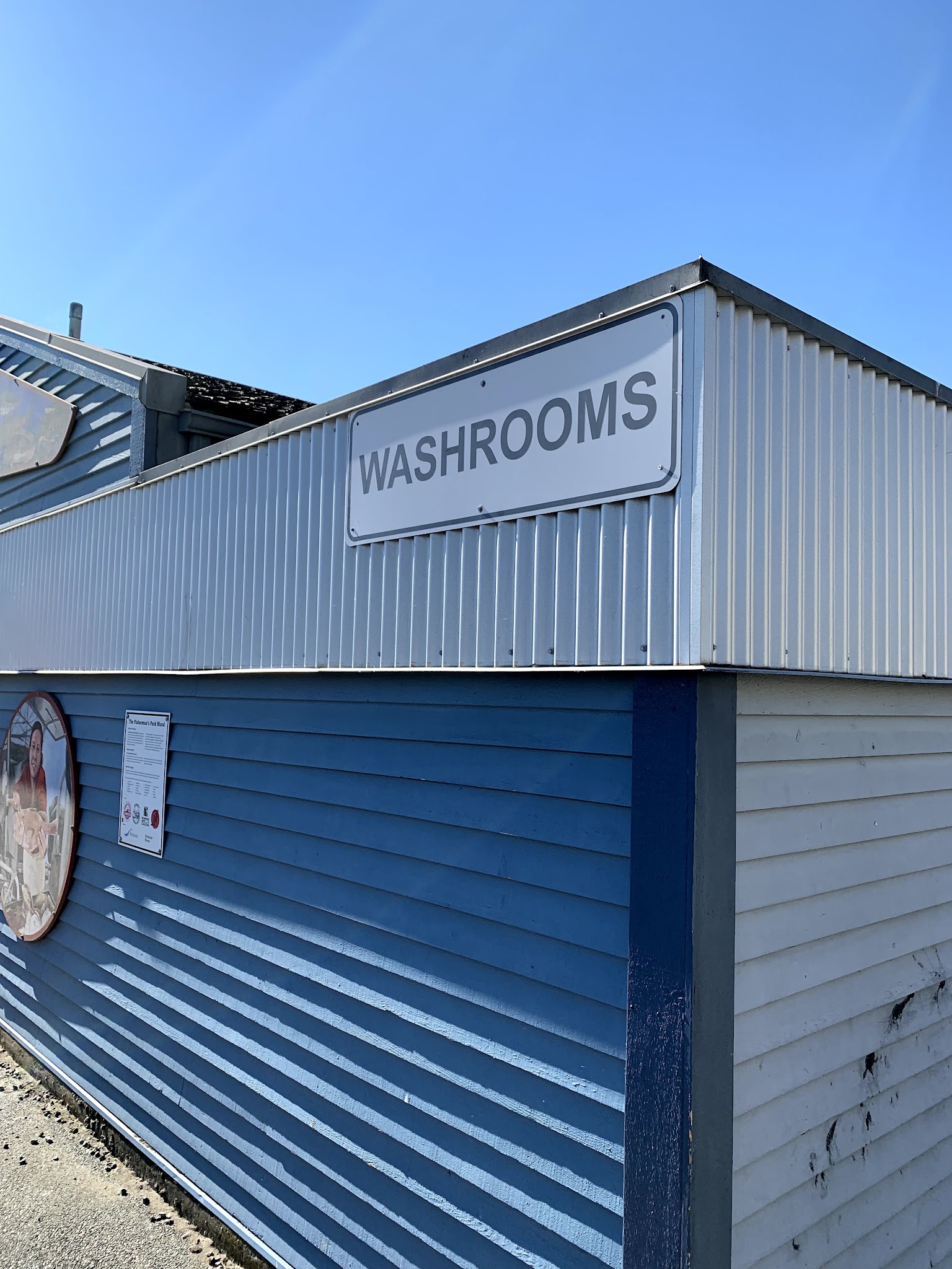 Third Ave Public Bathrooms and Washroom