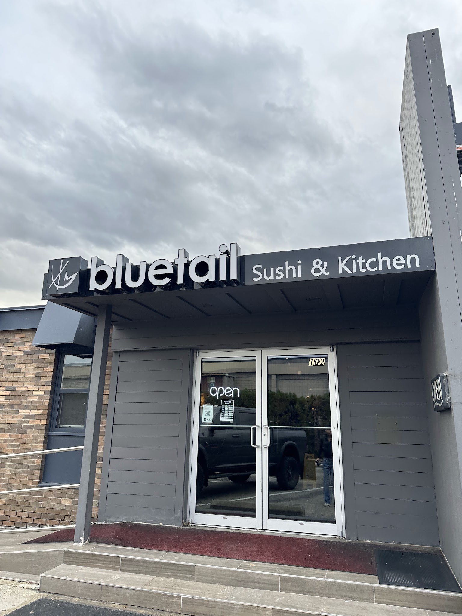 Bluetail Sushi - Spall