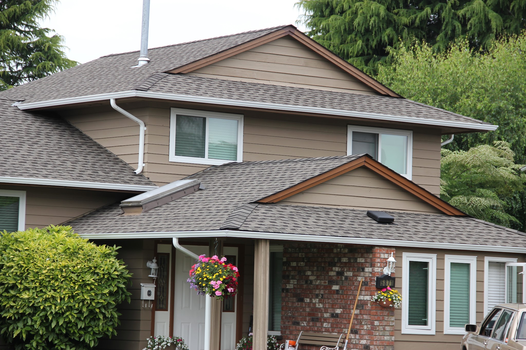 Roy Dennis Roofing