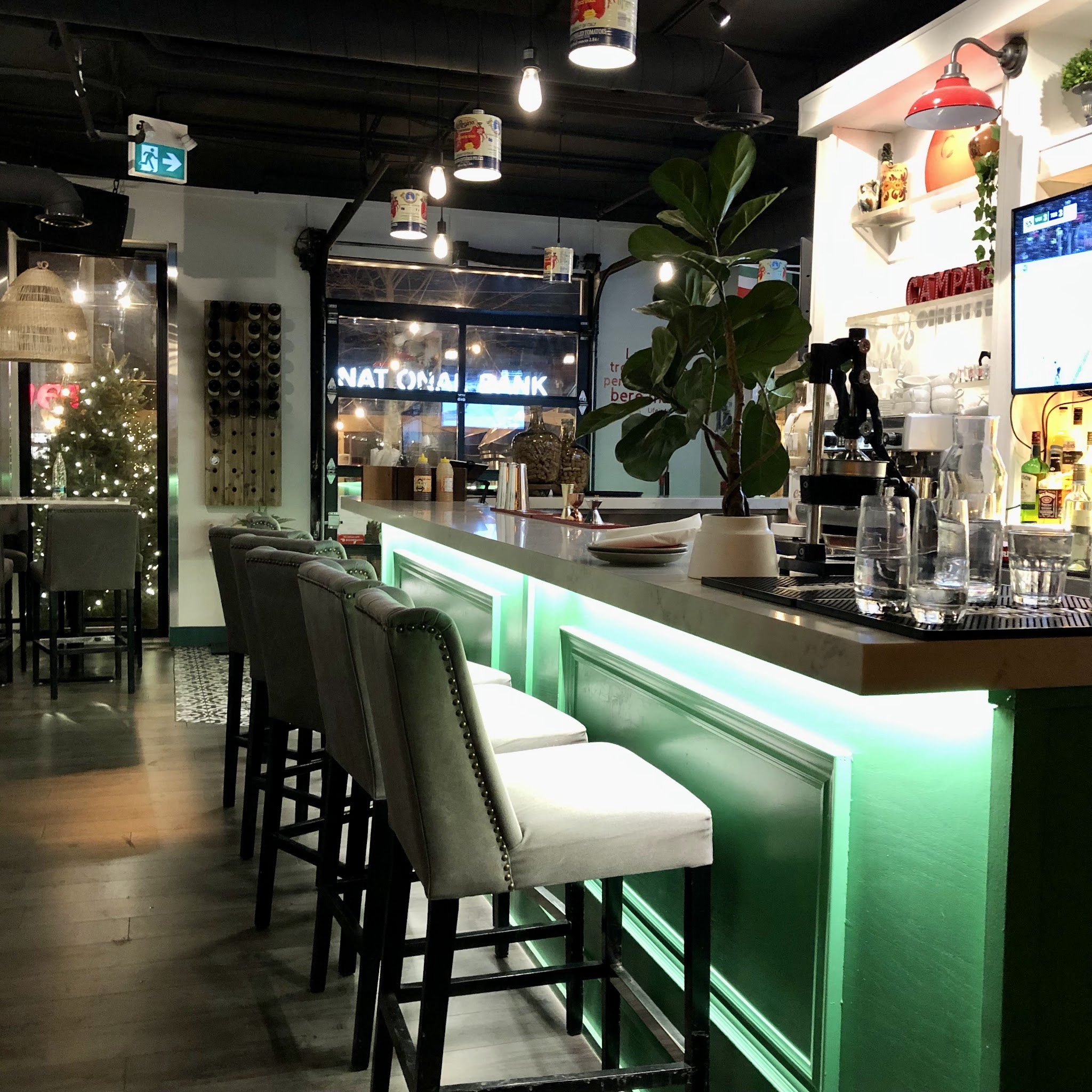 Giovanni's Italian Kitchen & Pizza Bar