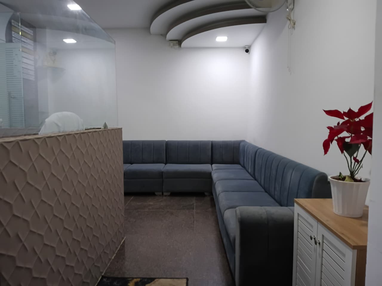 32 Smiles Multispeciality Dental Clinics | Advanced Root Canal | Dental Implants | Invisalign & Braces |