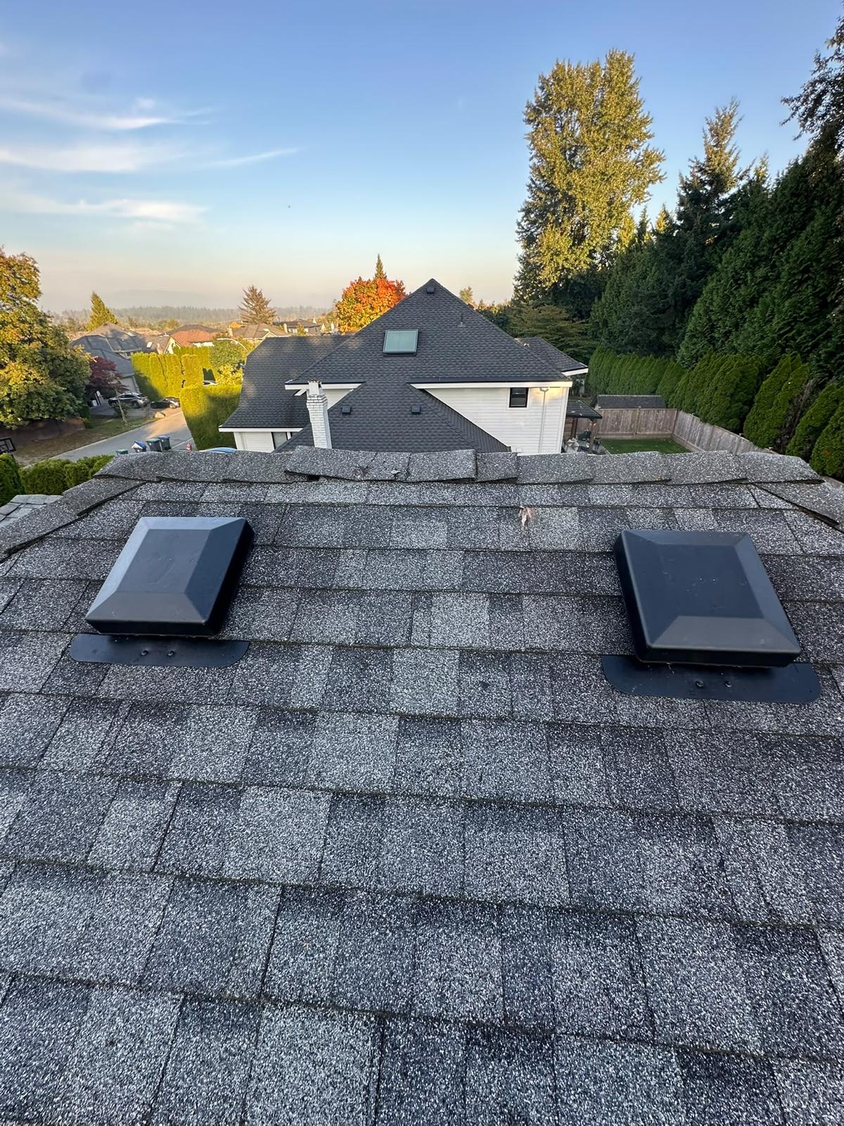 Scarlet Roofing & Gutters