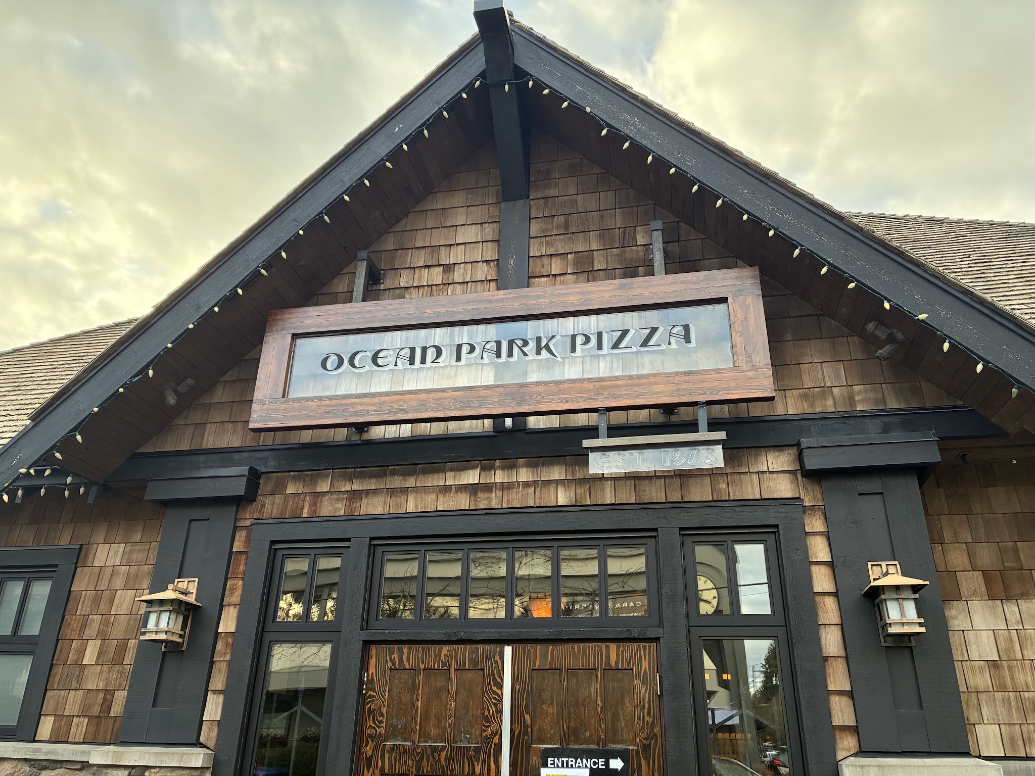 Ocean Park Pizza Village Pub