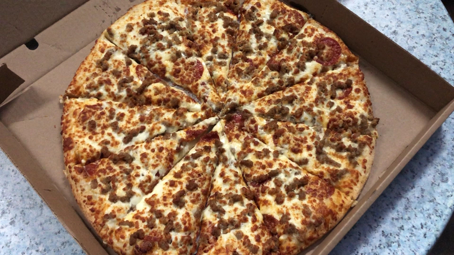 Reginos Pizza