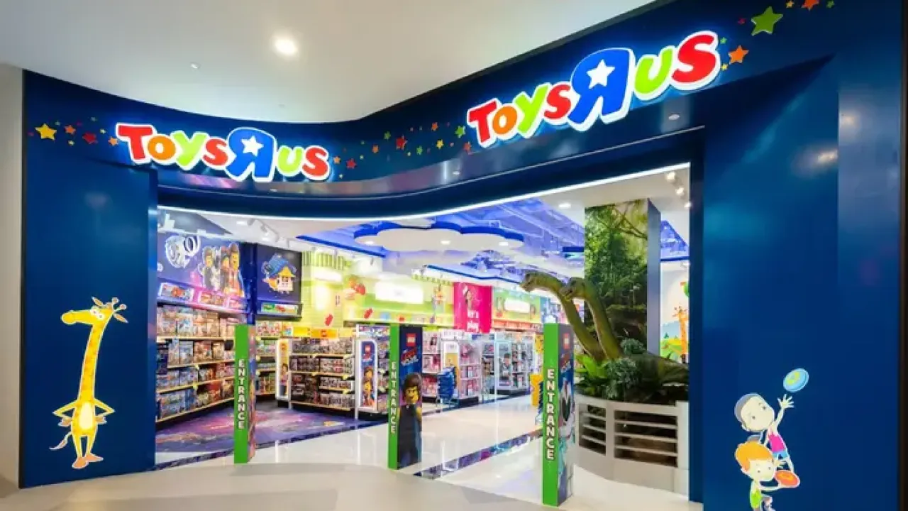 Toys “R” Us – Great World City
